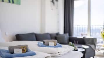 1 bedroom, desk, iron/ironing board, WiFi