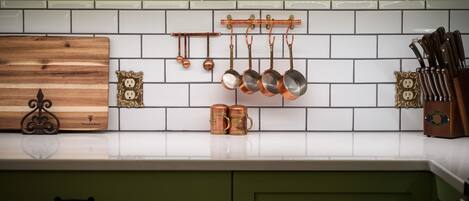 Frigorífic, microones, forn i placa de cuina