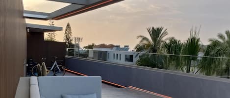 Signature penthouse, gedeeltelijk uitzicht op oceaan | Terras
