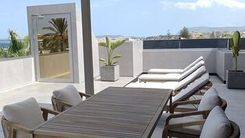 Signature-kattohuoneisto, osittainen valtamerinäköala | Terassi/patio