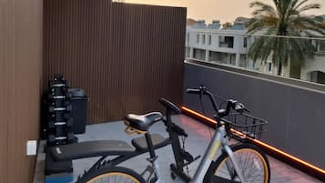 Penthouse Khas, pemandangan laut sebagian | Teras/patio