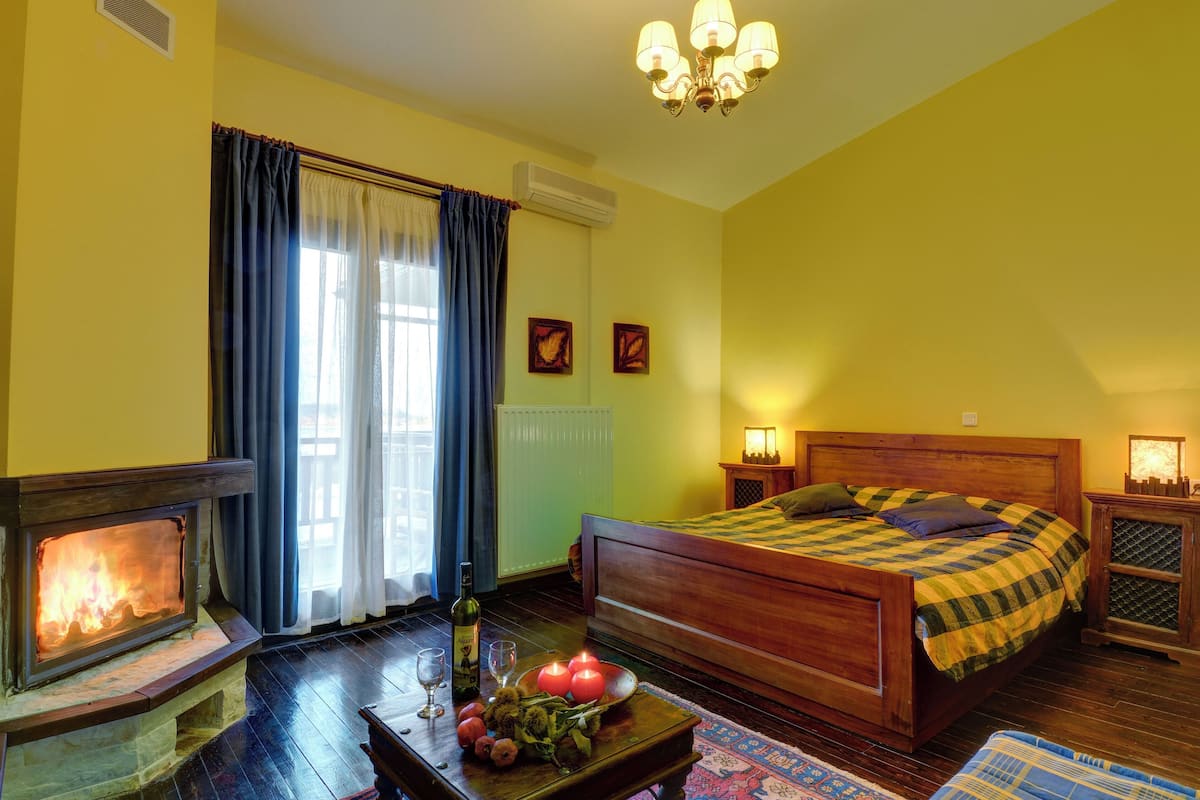 Basic Quadruple Room, Lake View