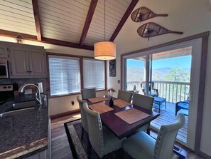 Dining - The Owlery at Sugar - a unique 3 story mountain chalet. (Sugar Mountain)