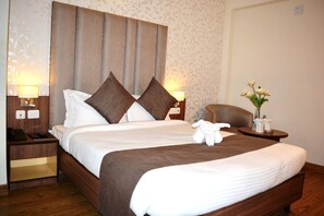 Premium Double or Twin Room | In-room safe, blackout drapes, soundproofing, free WiFi