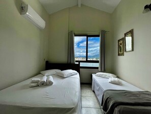 4 bedrooms, iron/ironing board, WiFi, bed sheets - Apartamento em Caraguatatuba- Linda Cobertura com Saida Para o Mar.martim de Sa (Caraguatatuba)