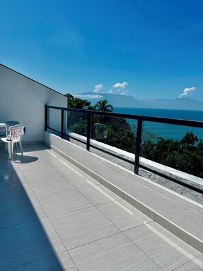 Terrace/patio - Apartamento em Caraguatatuba- Linda Cobertura com Saida Para o Mar.martim de Sa (Caraguatatuba)