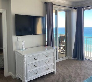 Interior - Large Beachfront Condo (Panama City Beach)