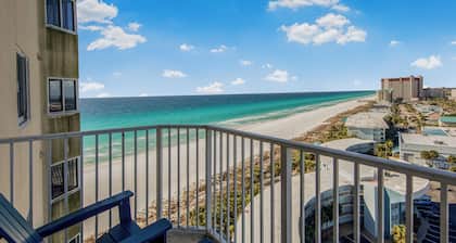 Beachfront Luxury Condo • 4BR • 2 Master Suites • (Renovated Early 2026)