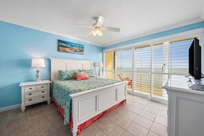 3 bedrooms, iron/ironing board, WiFi, bed sheets - Deluxe Beachfront Condo (Panama City Beach)