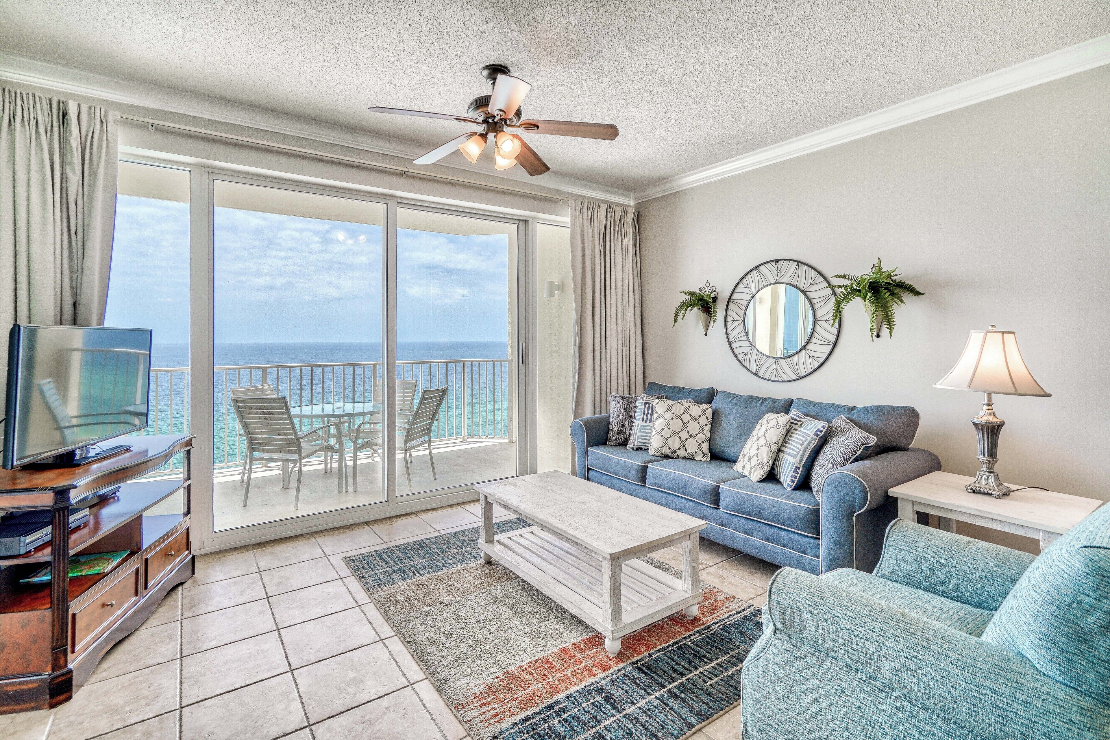 Homey Beachfront Hideaway Near Hot Spots
