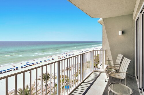 Playful Paradise Packed with Amenities!