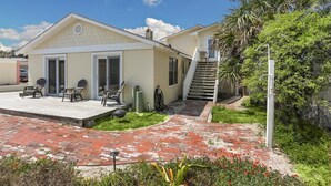 Unclassified image, 3 of 18, button - Anchors Aweigh Apartment, Steps to Vilano Beach (St. Augustine)