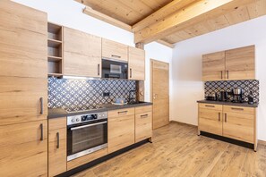 Oven, dishwasher, coffee/tea maker, electric kettle - Premium Apartment Gollingt (Mariapfarr)