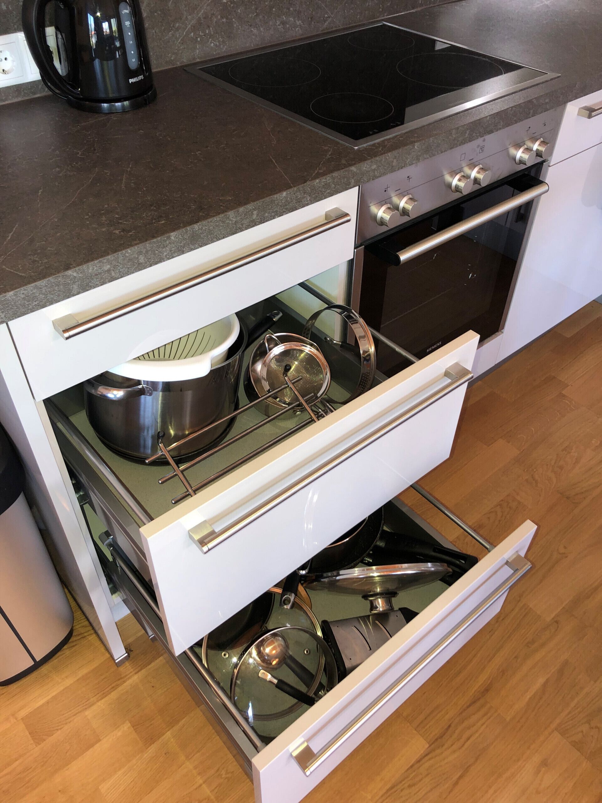 Réfrigérateur, micro-ondes, four, lave-vaisselle