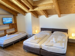 3 habitaciones, tabla de planchar con plancha y wifi gratis 