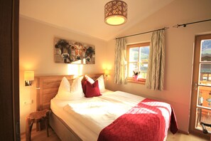 2 室のベッドルーム、アイロン / アイロン台、WiFi (無料)、ベッドシーツ