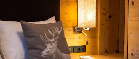 1 bedroom, in-room safe, free WiFi, bed sheets