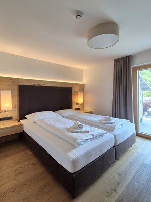 1 bedroom, in-room safe, free WiFi, bed sheets