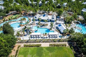 Exterior - WaterColor! Carriage House, Pool, LSV, Bikes! Next to Camp WaterColor Waterpark! (Santa Rosa Beach)