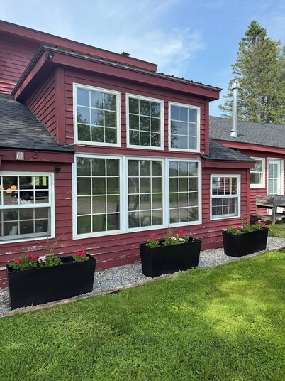 COHO Inn & Motor Lodge