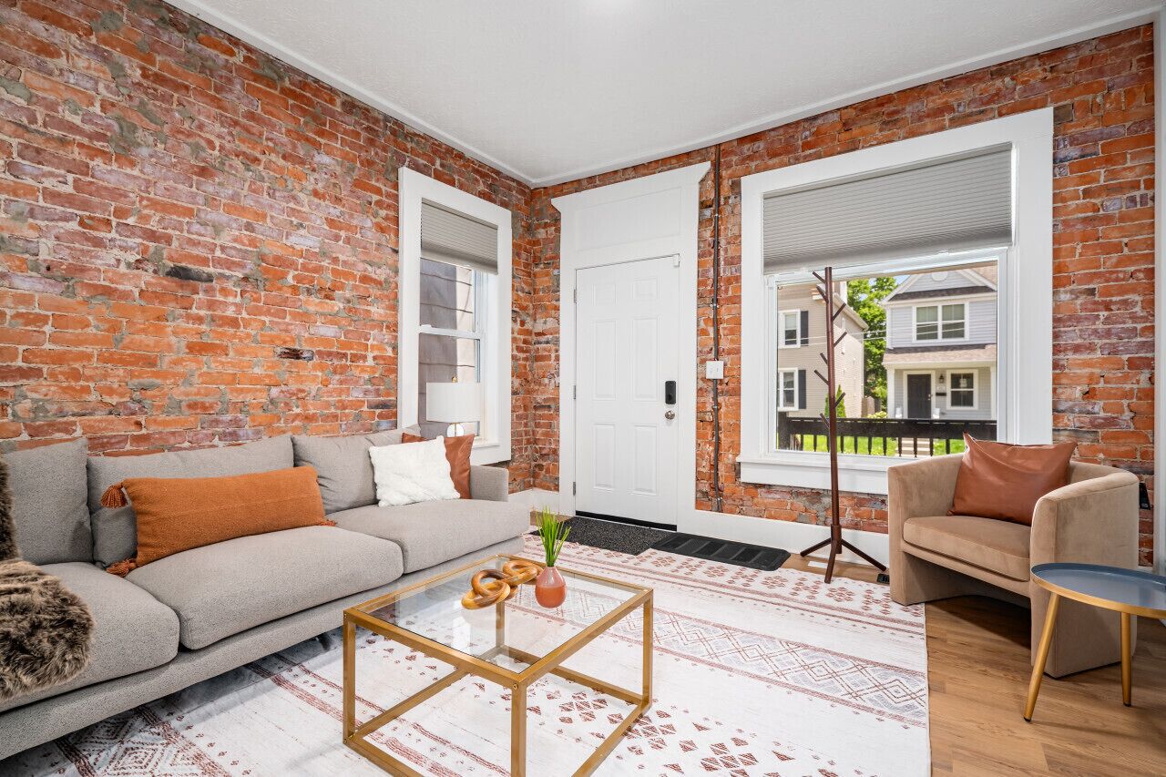 Olde Towne Gem - 453 South 22nd Street