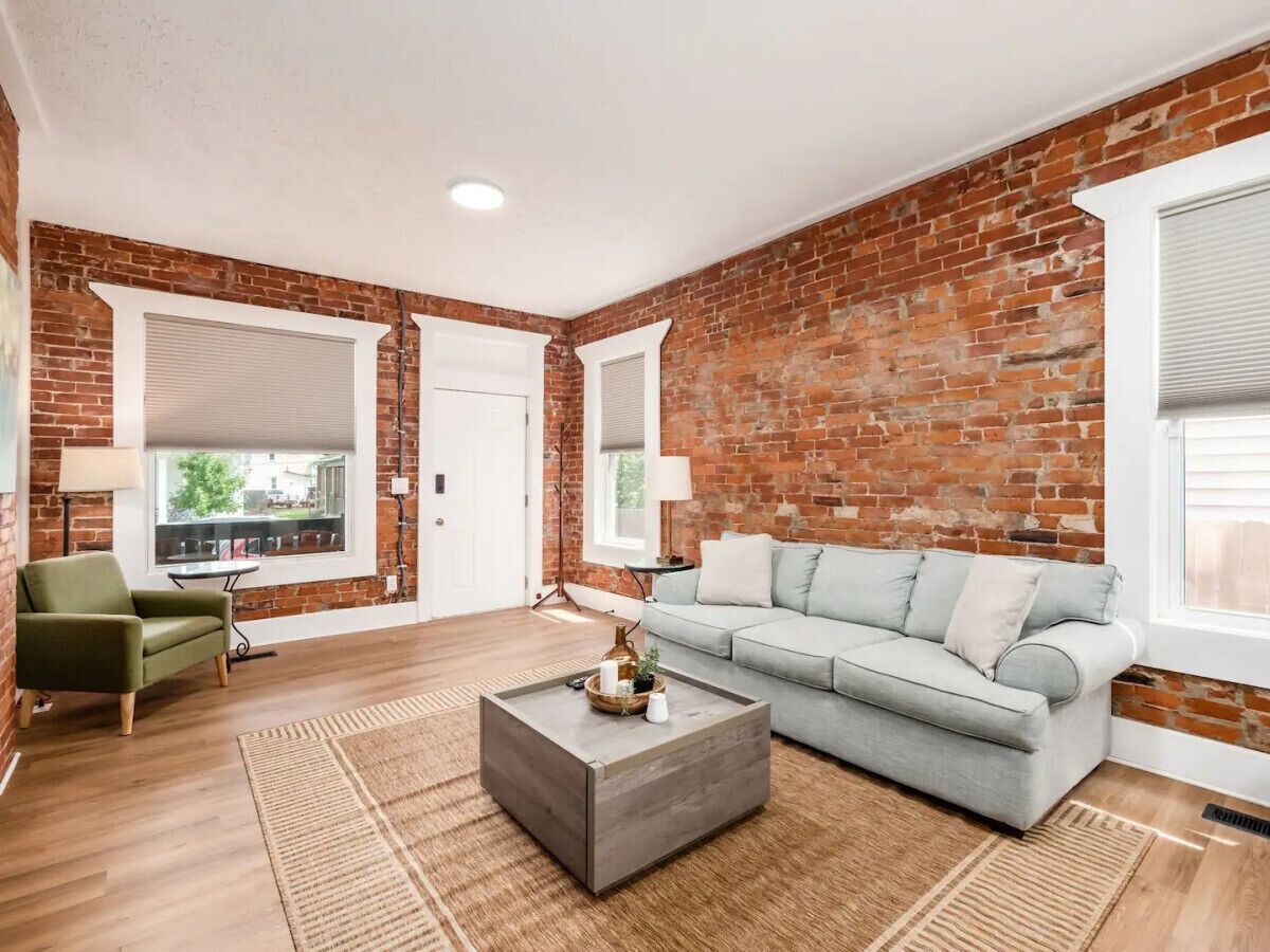 Olde Towne Jewel - 455 South 22nd Street
