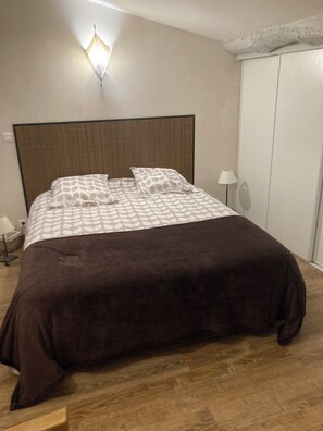 2 Schlafzimmer, Bügeleisen/Bügelbrett, Reisekinderbett, kostenloses WLAN