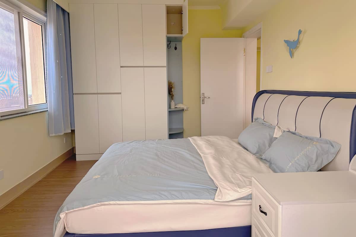 Suite Familiale, vue ville | 2 chambres, Wi-Fi gratuit, draps fournis