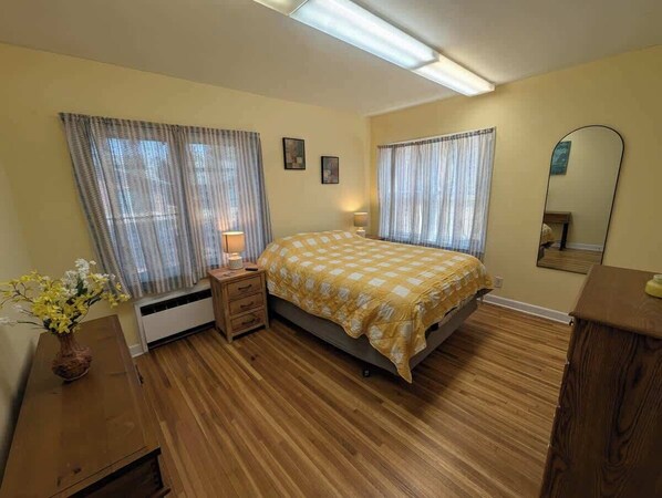 5 bedrooms, iron/ironing board, travel cot, free WiFi