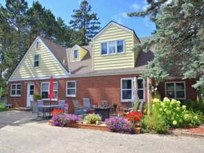 Exterior - Brick House on the River at Riverside Point Resort (Park Rapids)