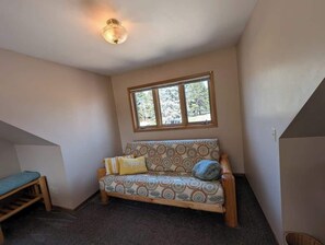 Smart TV, fireplace, table tennis, books - Brick House on the River | Riverside Point Resort (Park Rapids)