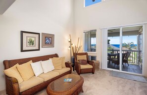 TV - Alii Cove#U23-Beautiful Spacious 2 bedroom with Loft as Third Bedroom & Ac! (Kailua-Kona)