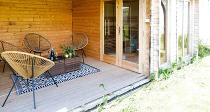 Recent house, quiet location, Les Sables - sleeps 8