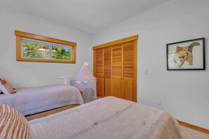 3 soveværelser, strygejern/strygebræt, Wi-Fi