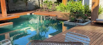 Paraíso pé na Areia com 6 Suítes