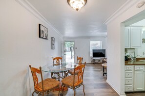 Apartment (1 Bedroom) | Interior - Quaint Condo w/ Pool Access: 4 Mi to Dtwn Dallas! (Dallas)