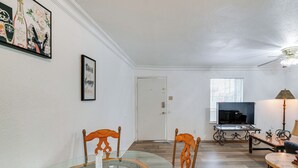 Apartment (1 Bedroom) | Interior - Quaint Condo w/ Pool Access: 4 Mi to Dtwn Dallas! (Dallas)