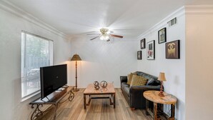 Apartment (1 Bedroom) | Front of property - Quaint Condo w/ Pool Access: 4 Mi to Dtwn Dallas! (Dallas)