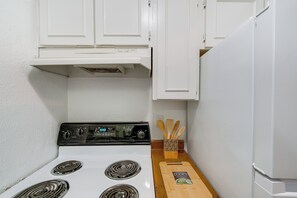 Apartment (1 Bedroom) | Interior