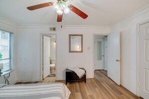 Apartment (1 Bedroom) | Interior