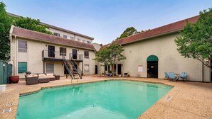 Apartment (1 Bedroom) | Interior - Quaint Condo w/ Pool Access: 4 Mi to Dtwn Dallas! (Dallas)