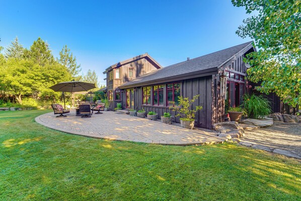 Interior - Stunning Truckee Home w/ Private Patio & Gas Grill (Truckee)