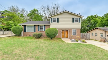 Apartment (2 Bedrooms) | Front of property