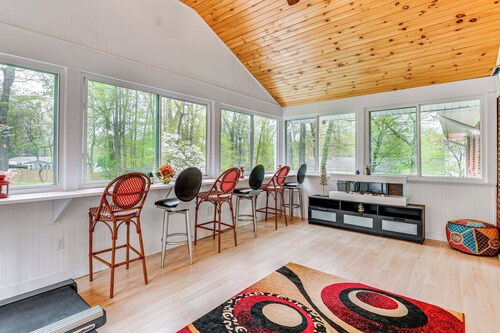 14 Mi to DC: Retreat w/ Patio & Sunroom!