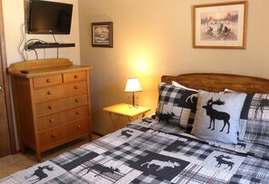 3 chambres, fer et planche à repasser, draps fournis