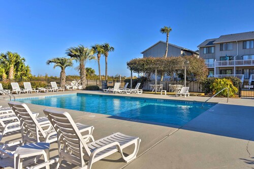 St Helena Island Condo w/ Beach Views & Porch!