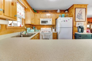 House (2 Bedrooms) | Interior