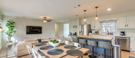 House (3 Bedrooms) | Front of property