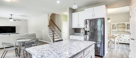 House (3 Bedrooms) | Interior