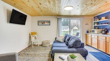 House (1 Bedroom) | Interior